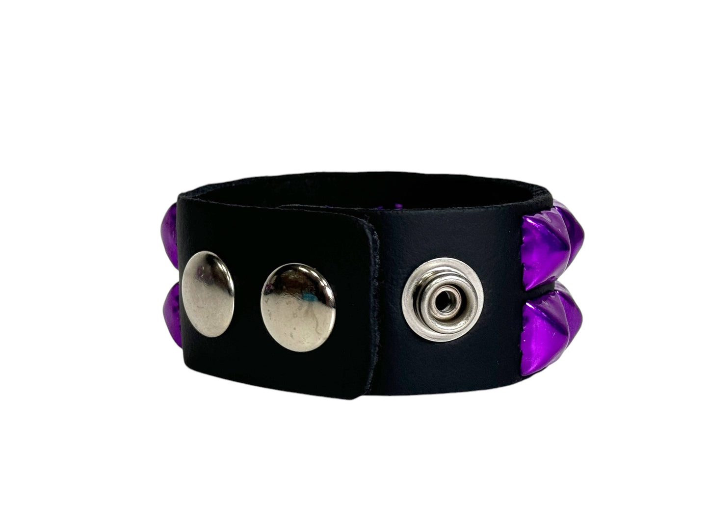 BC112 METALLIC COLOR  3 ROW 1/2" PYRAMID STUD SNAP BRACELET