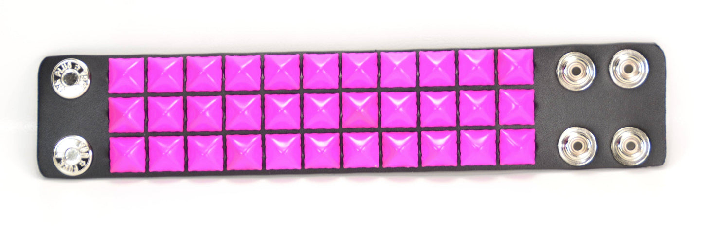 BC127 3 ROW 1/2" PYRAMID STUD SNAP BRACELET