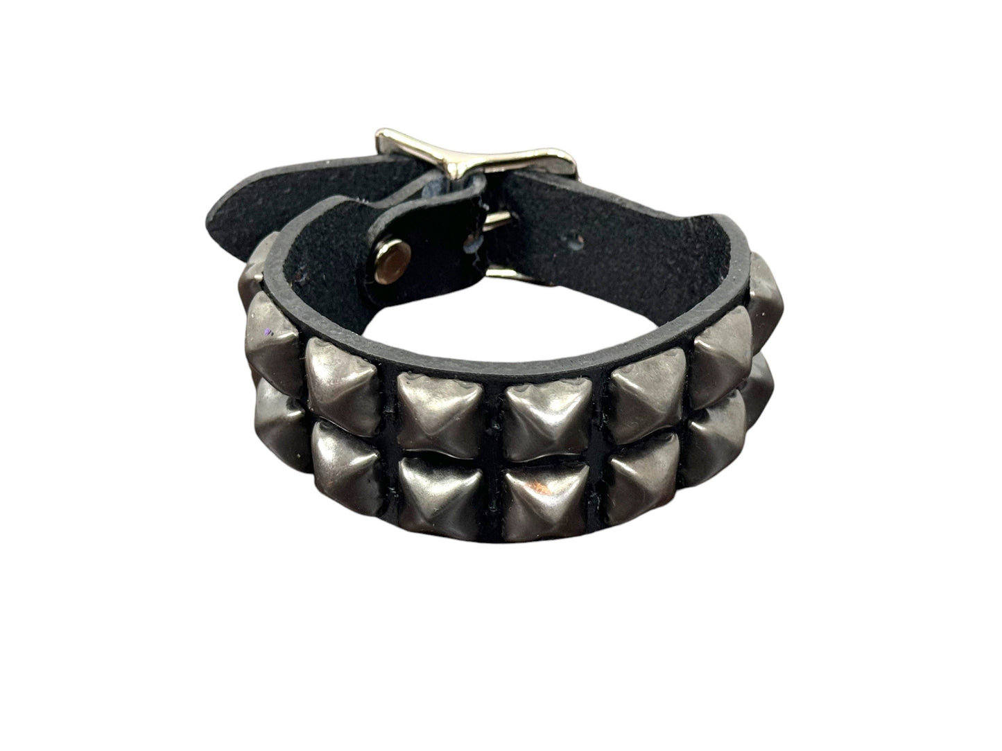 BC189 BUCKLE BRACELET WITH 2 ROW 1/2" PYRAMIDS