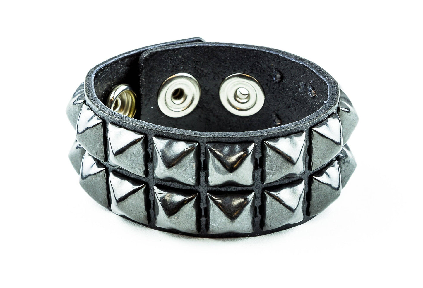 BC112 2 ROW 1/2" PYRAMID SNAP BRACELET