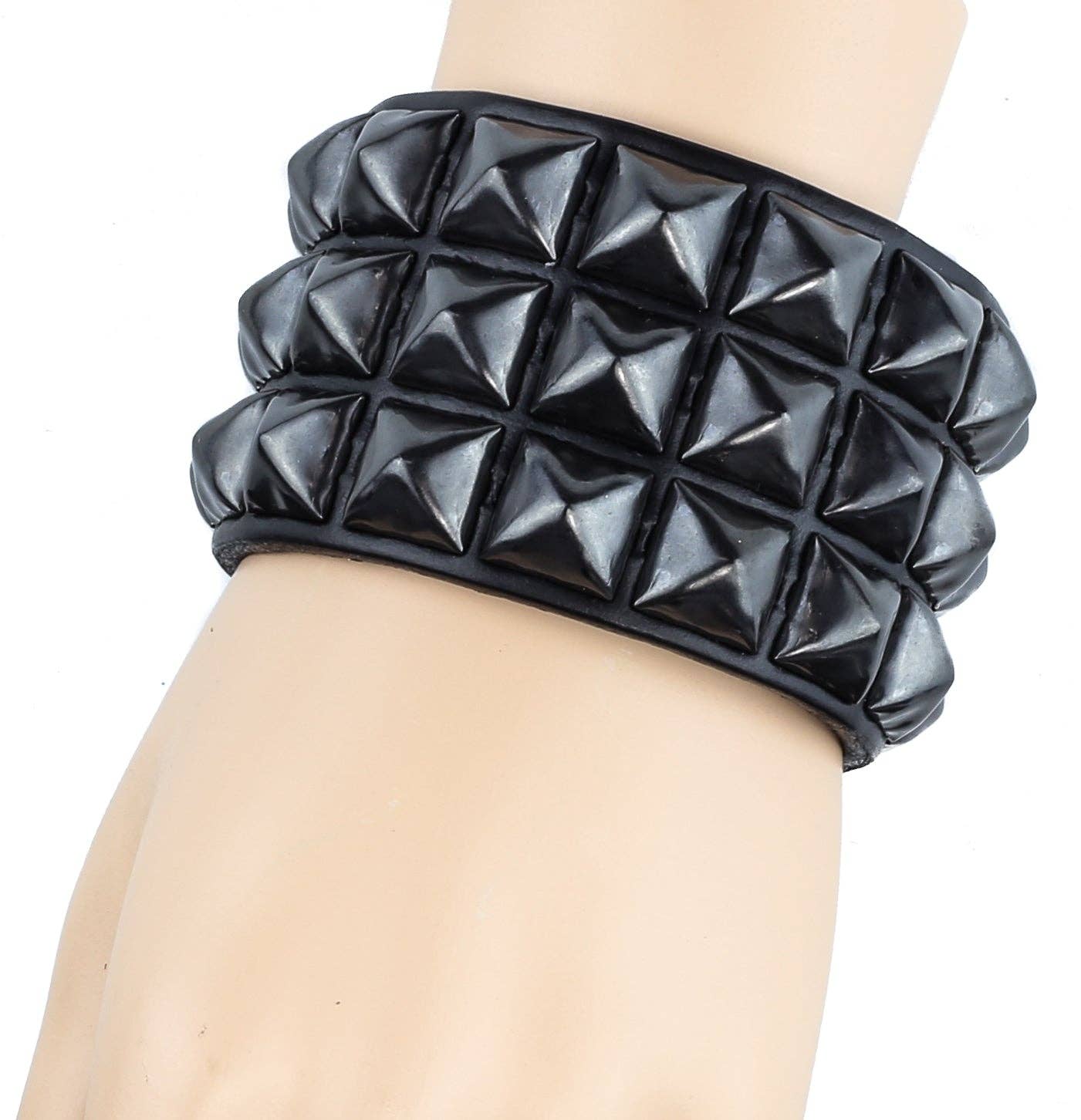 BC127 3 ROW 1/2" PYRAMID STUD SNAP BRACELET