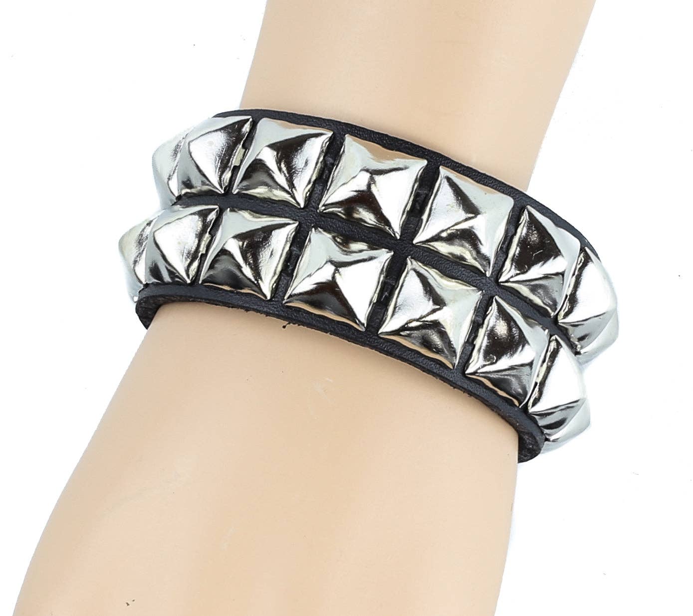 BC112 2 ROW 1/2" PYRAMID SNAP BRACELET