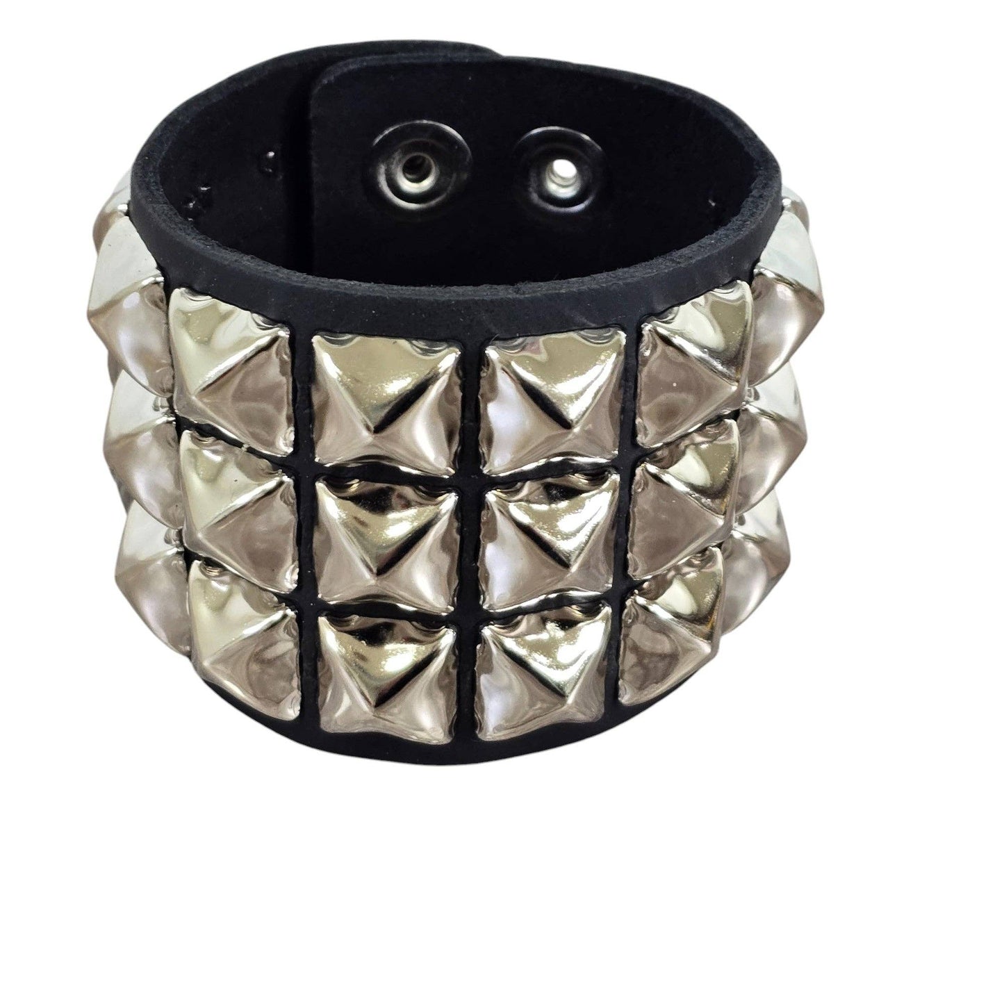 PYRAMID STUDDED LEATHER  SNAP BRACELET