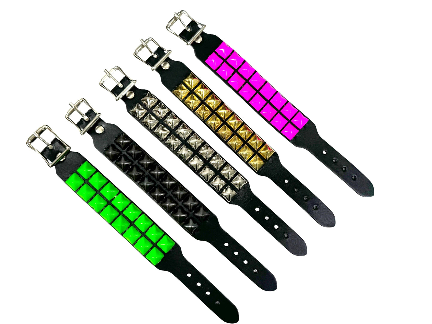 BC189 BUCKLE BRACELET WITH 2 ROW 1/2" PYRAMIDS