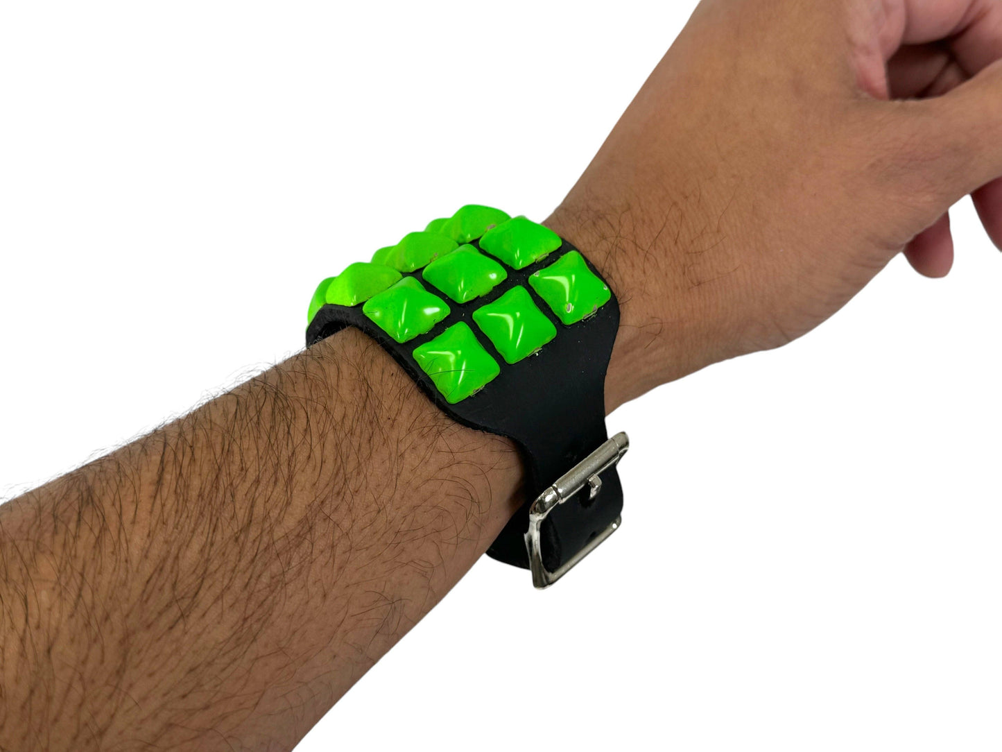 BUCKLE BRACELET WITH 3 ROW 1/2" PYRAMIDS