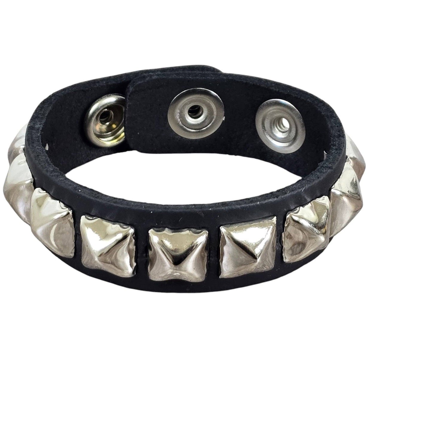 PYRAMID STUDDED LEATHER  SNAP BRACELET