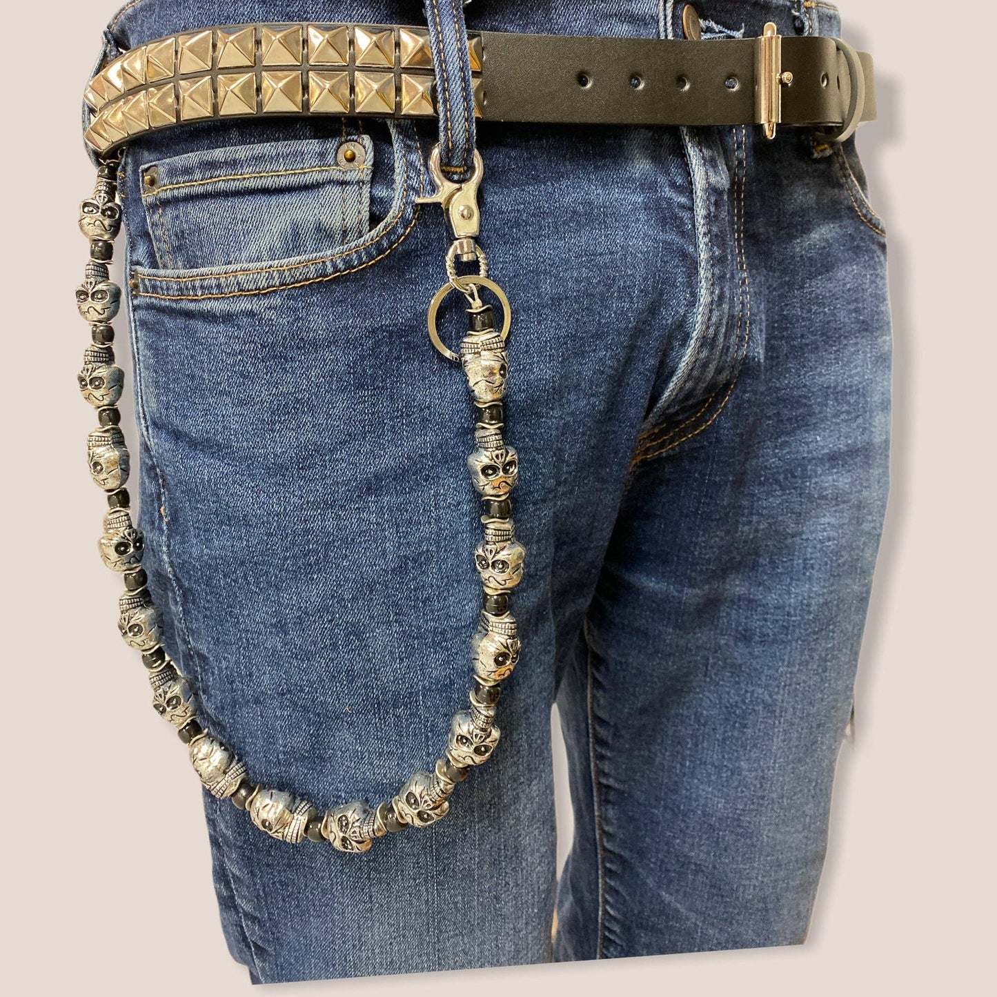 BT117 2 ROW 1/2' PYRAMID STUDS, 1 1/4" WIDE