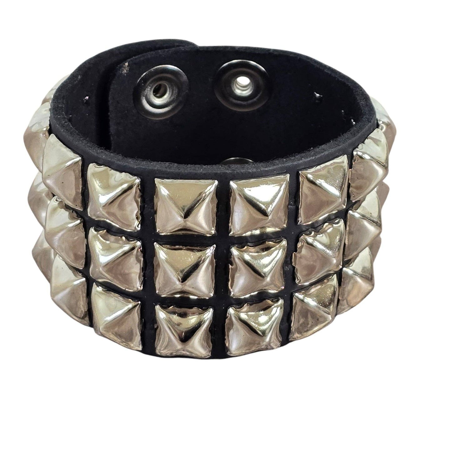 PYRAMID STUDDED LEATHER  SNAP BRACELET