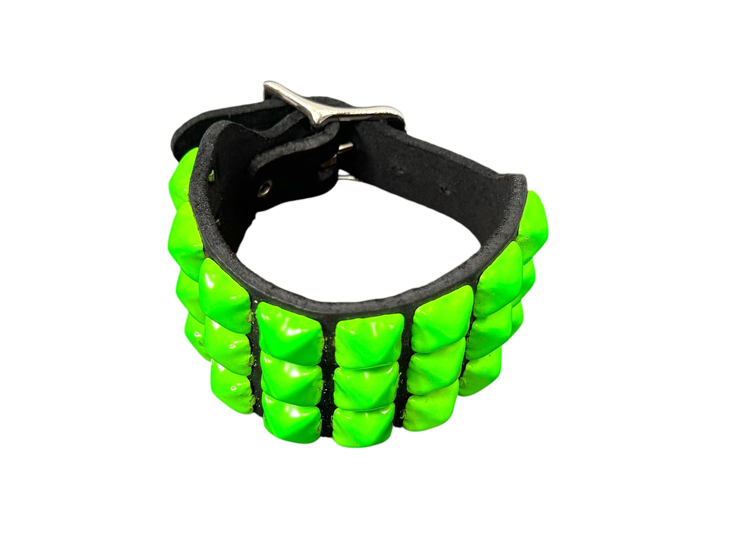 BUCKLE BRACELET WITH 3 ROW 1/2" PYRAMIDS