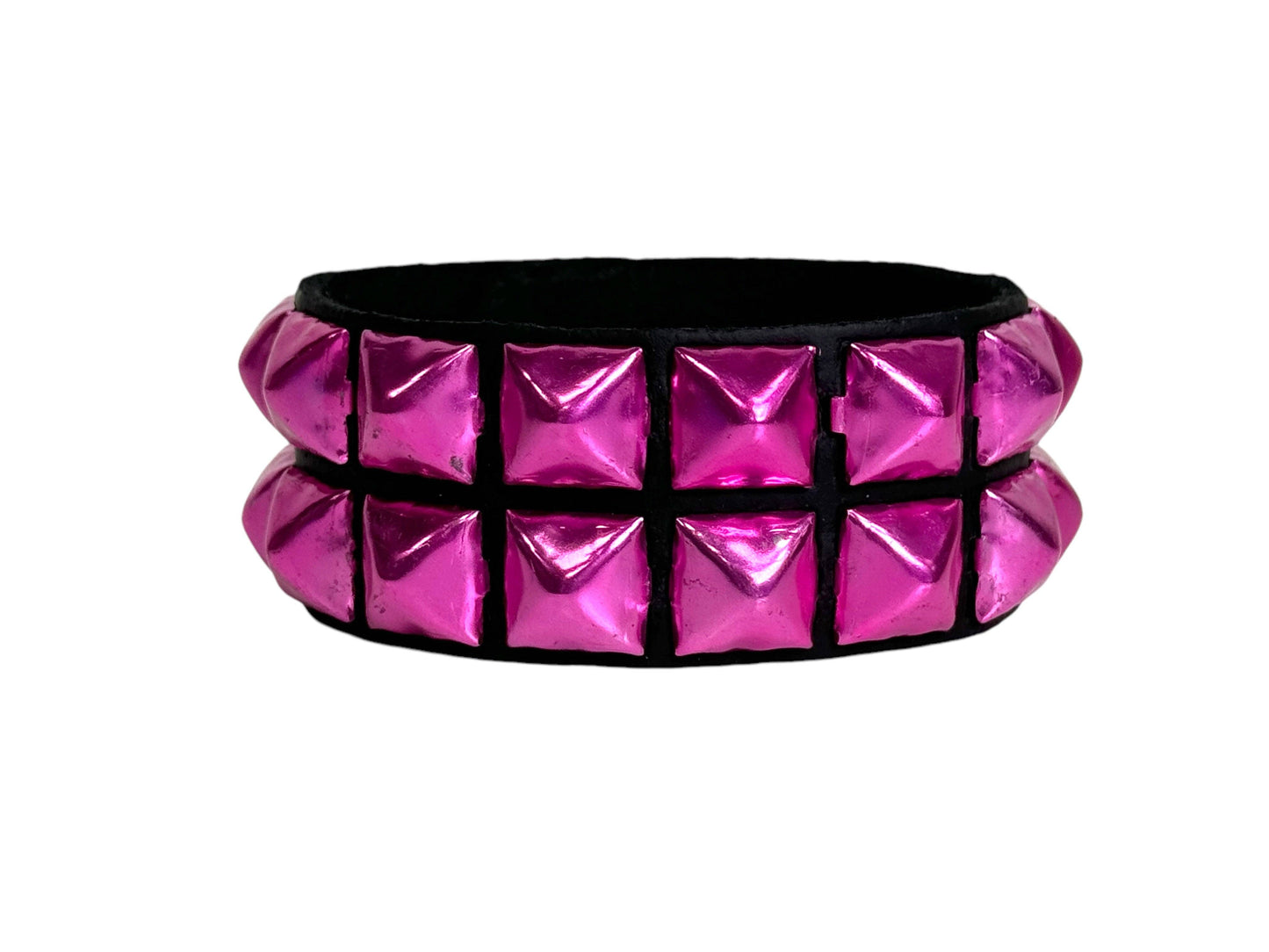 BC112 METALLIC COLOR  3 ROW 1/2" PYRAMID STUD SNAP BRACELET